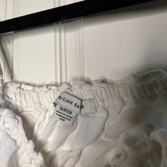 American Eagle Smocked Embroidered Daisy Top - Picture 4 of 6